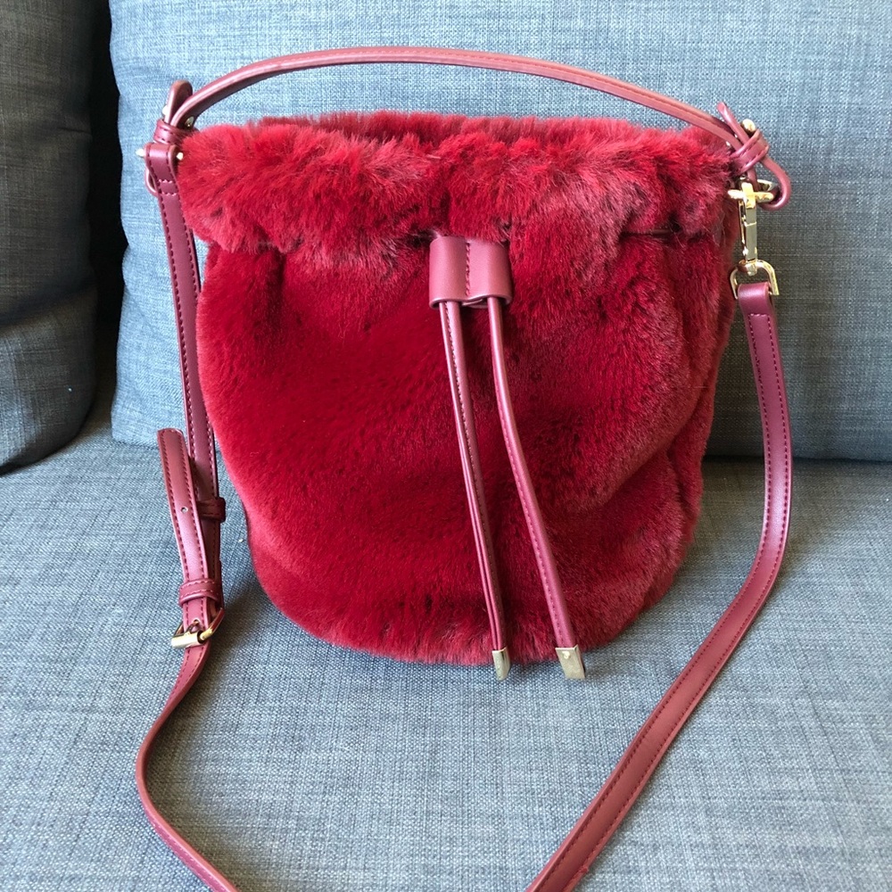 **BNWT** Lulus red faux fur crossbody tote purse